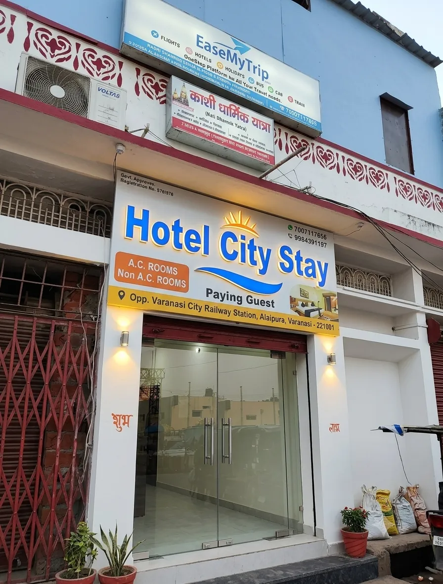 opposite City Station, Alaipura, Jaitpura, Varanasi, Uttar Pradesh 221002 luggage storage